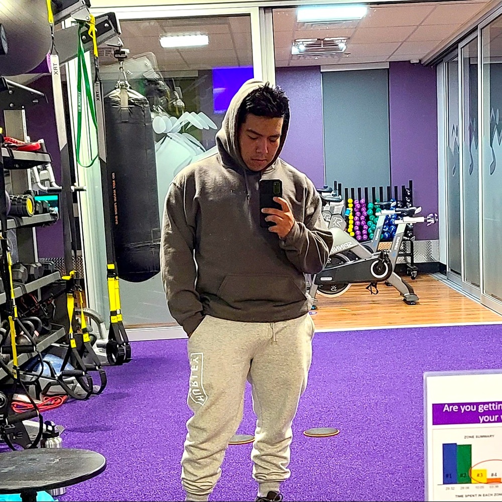 Meet your Posher, Luis